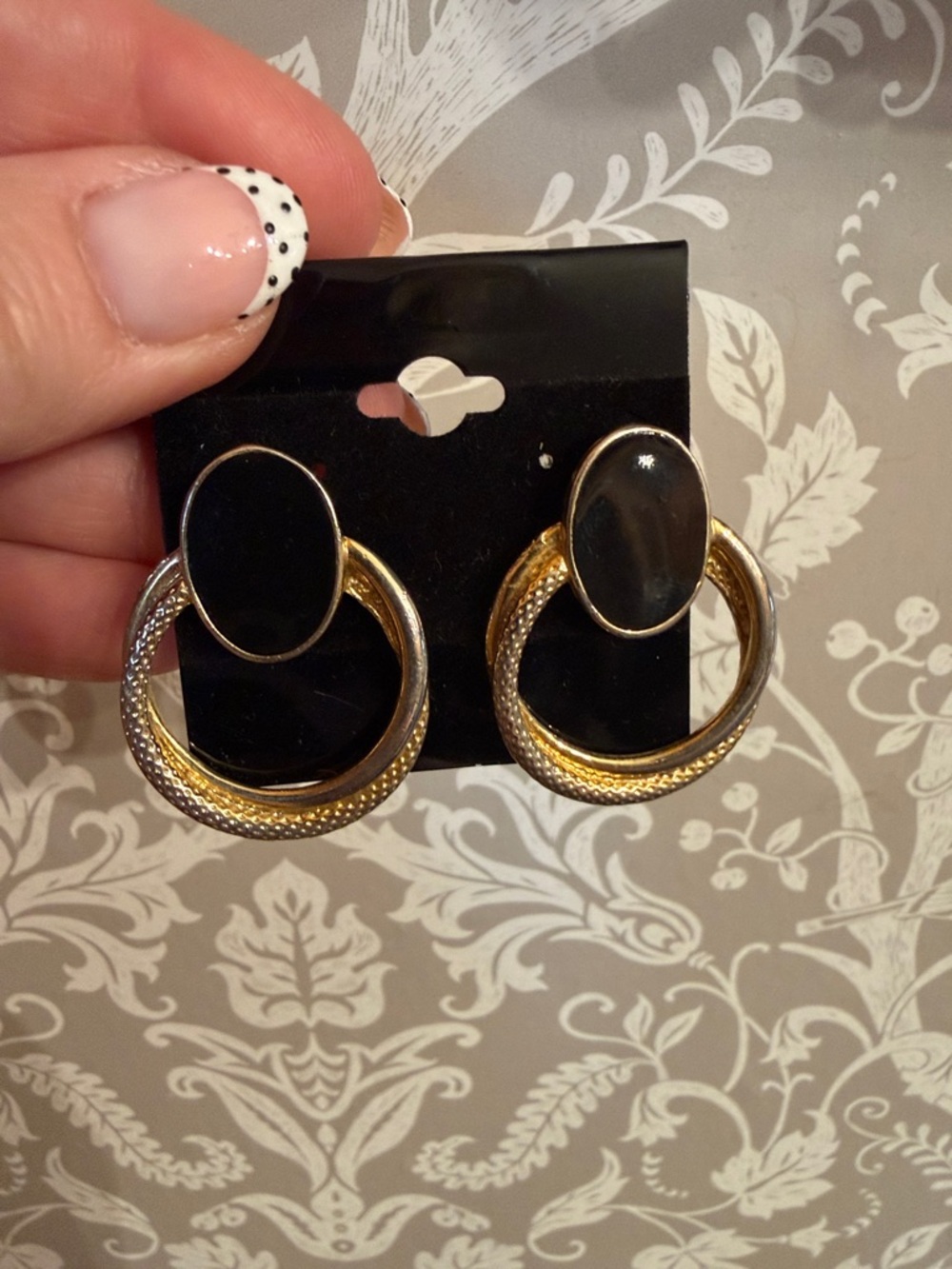 Earrings Vintage Black Enamel & Gold Tone Hoops Post Back Pierced Ears